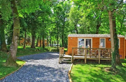 Albi House | ZEcamping 4* espace aquatique mobil-home LV BBQ