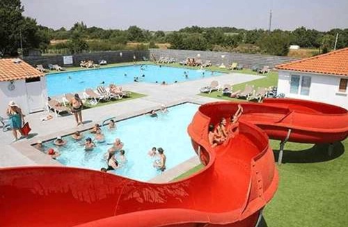 Bourgneuf-en-Retz House | ZEcamping 4* familial piscine couverte mobil-home TV BBQ clim 32m2