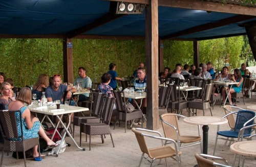 Rochegude House | ZEcamping 4* familial piscine chauffée animaux acceptés chalet TV clim
