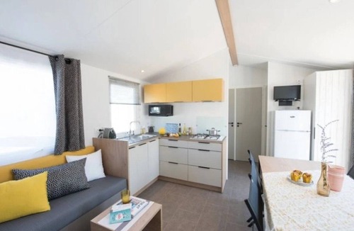 Ambon House | ZEcamping 4* familial parc aquatique locatif TV 8 pers