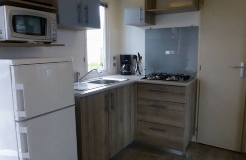 Angles House | ZEcamping 4* familial piscine couverte pet friendly mobil-home BBQ