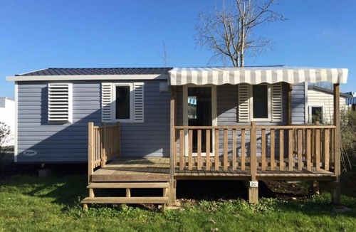 Angles House | ZEcamping 4* familial piscine couverte pet friendly mobil-home BBQ
