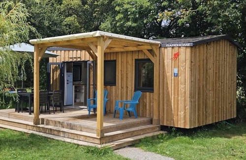 Caro Cabin | ZEcamping 4* familial piscine couverte jacuzzi sauna locatif TV 24m2