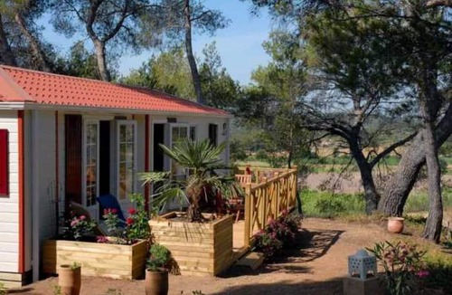Castelnau-de-Guers House | ZEcamping 4 étoiles piscine chiens acceptés mobil-home TV 20m2 2 pers