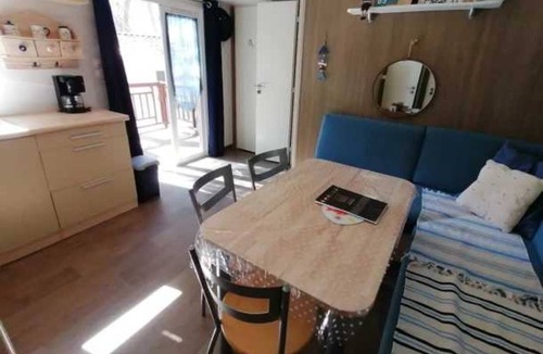 Castelnau-de-Guers House | ZEcamping 4 étoiles piscine chiens acceptés mobil-home TV 27m2 4 pers