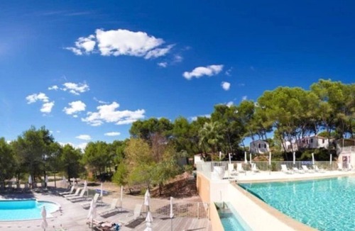 Castelnau-de-Guers House | ZEcamping 4* piscine mobil-home TV clim 32m2 6 pers