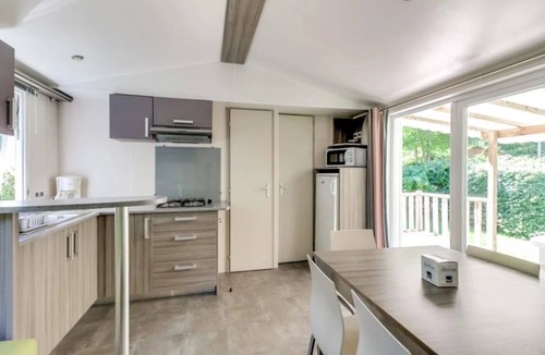 Montels House | ZEcamping 4* pet friendly club enfant piscine bar et restanrant