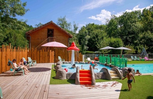 Montels House | ZEcamping 4 étoiles piscine chiens acceptés club enfant mobil-home BBQ