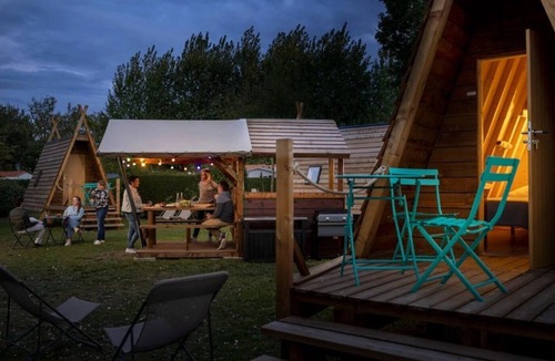 Saint-Jean-de-Monts Cabin | ZEcamping 4* 1km plage piscine chauffée fitness locatif 8m2 2 pers