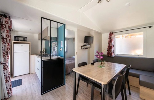 Saint-Rome-de-Tarn House | ZEcamping 4* familial piscine chiens acceptés locatif TV clim 28m2