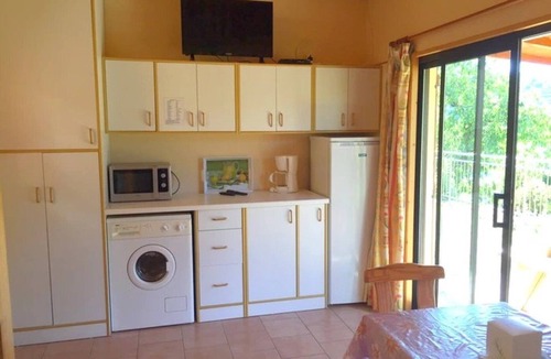 Saint-Rome-de-Tarn House | ZEcamping 4* familial piscine pet friendly chalet TV BBQ clim 45m2