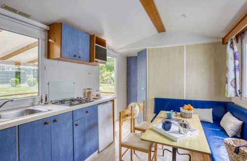 Nesles-la-Vallee House | ZEcamping 4* pet friendly avec piscine chauffée et pataugeoire