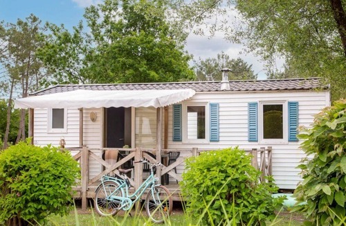 Nesles-la-Vallee House | ZEcamping 4* pet friendly avec piscine chauffée et pataugeoire