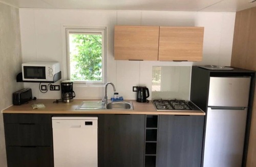 Apremont House | ZEcamping 4* piscine couverte dog friendly mobil-home TV LV BBQ 34m2