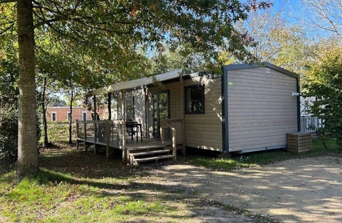 Apremont House | ZEcamping 4* piscine couverte dog friendly mobil-home TV LV BBQ 34m2