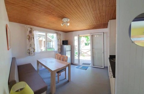 Jumieges Ski Chalet | ZEcamping 4* piscine couverte locatif TV 30m2