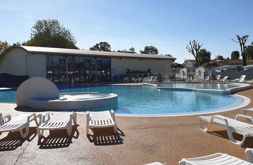 Angles House | ZEcamping 4* piscine couverte mobil-home BBQ 40m2