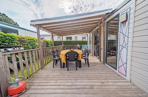 Brem Sur Mer House | ZEcamping 5 étoiles locatif TV LV BBQ 32m2