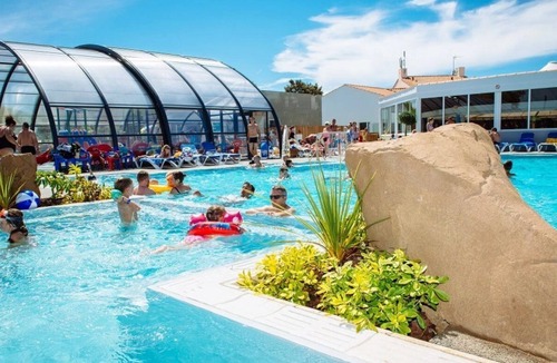 Jard-sur-Mer House | ZEcamping 5* 1km plage parc aquatique mobil-home TV 30m2