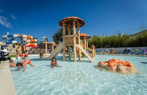 Chateau-d'Olonne House | ZEcamping animé espace aquatique chiens acceptés locatif 19m2 5 pers