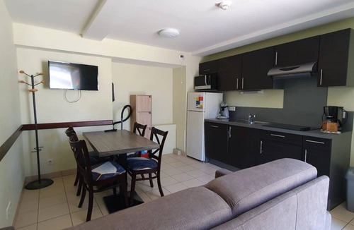 Saint-Ideuc Apartment | ZEcamping animaux acceptés locatif TV LV 6 pers