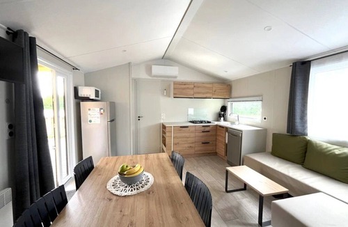 Aubigny House | ZEcamping 4* parc aquatique animations bien-être cottage TV LV clim