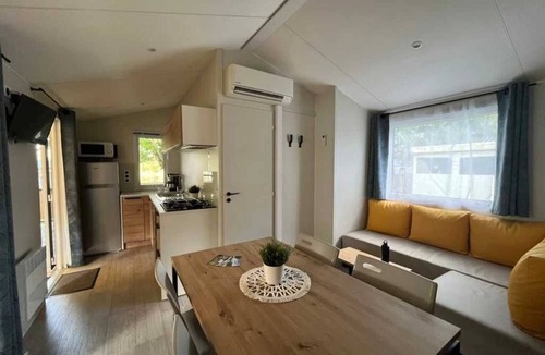 Aubigny House | ZEcamping 4* piscine couverte locatif TV 33m2 6 pers