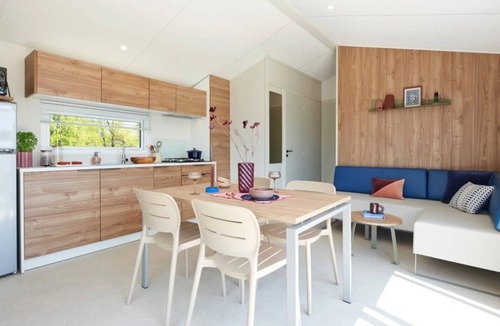Aubigny-les-Clouzeaux House | ZEcamping 4 étoiles parc aquatique club enfant locatif TV LV clim 29m2