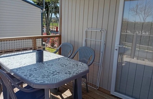 Massillargues-Attuech House | ZEcamping 3 étoiles toboggans piscine locatif TV BBQ clim 33m2 4 pers