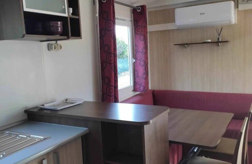 Massillargues-Attuech House | ZEcamping 3 étoiles toboggans chiens acceptés locatif BBQ clim 30m2