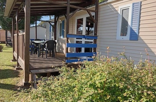 Massillargues-Attuech House | ZEcamping 3 étoiles toboggans chiens acceptés locatif BBQ clim 30m2
