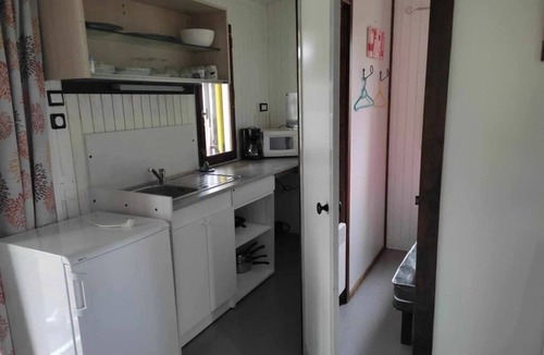Massillargues-Attuech Ski Chalet | ZEcamping 3 étoiles piscine animaux acceptés chalet BBQ 34m2 4 pers