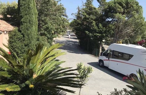 Sigean House | ZEcamping 3 étoiles piscine chauffée animaux acceptés roulotte 15m2