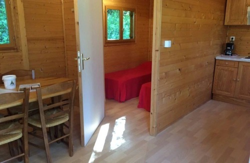Saint-Didier-en-Velay Ski Chalet | ZEcamping 2* piscine chauffée locatif TV 35m2 4 pers