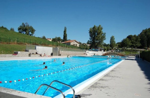 Saint-Didier-en-Velay Ski Chalet | ZEcamping 2* piscine chauffée locatif TV 35m2 4 pers