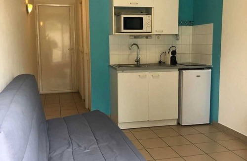 Saint-Hilaire-de-Riez Apartment | ZEcamping 4* animé piscine couverte 2km plage locatif TV 19m2 2 pers