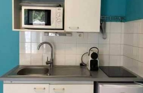 Saint-Hilaire-de-Riez Apartment | ZEcamping 4* animé piscine couverte 2km plage locatif TV 19m2 2 pers