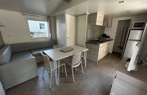Saint-Hilaire-de-Riez House | ZEcamping 4* familial piscine couverte chiens acceptés locatif TV 29m2