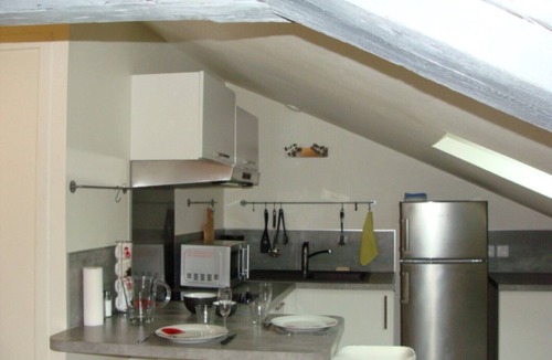 Saint-Cyr-sur-Loire Apartment | Zen apartment under roof, F2