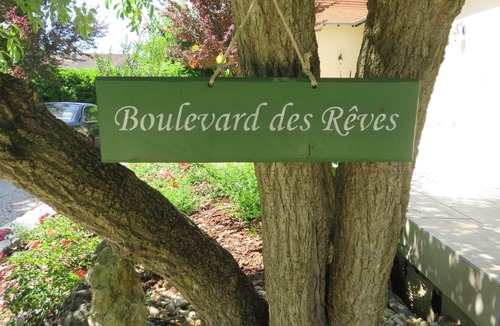 Saint-Front-de-Pradoux Apartment | Zen break at Charmes de l'Isle