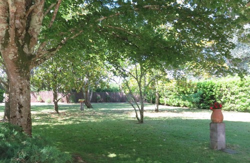 Saint-Front-de-Pradoux Apartment | Zen break at Charmes de l'Isle