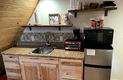 Bastrop Cabin | Zen by the River: Pet-Friendly Retreat in Beautiful Bastrop, TX