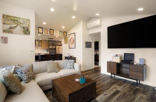 Harlow House | Zen Den - 10 Minutes to Autzen & Downtown home