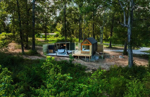 Coldspring House | Zen Den Cabin (Houston)