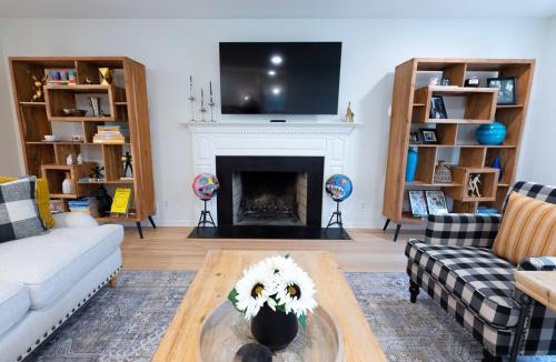 Minnetonka House | "Zen Den" on the Lake by Roxy Rentals
