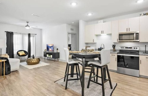 St. Johns Apartment | Zen Den Rental Unit