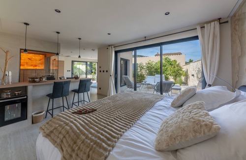 Volx Bed & Breakfast | Zen energie romantic suite