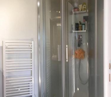 Carmaux Apartment | Zen et Lumières - Studio climatisé, Calme , Carmaux