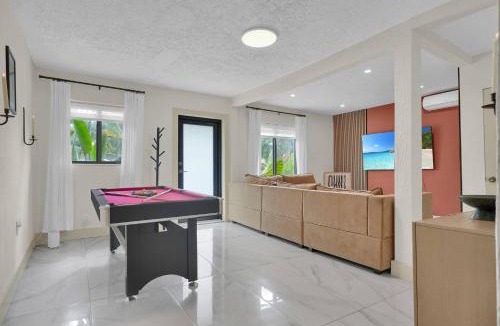 West Little River House | Zen House Miami - Modern 2BR Home with Pool Table, Ping Pong and Patio