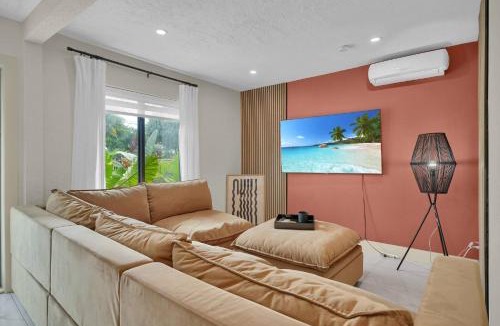 West Little River House | Zen House Miami - Modern 2BR Home with Pool Table, Ping Pong and Patio